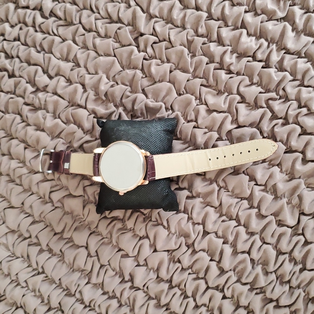 Watch - Picture 2 of 3